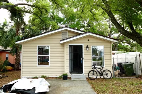 3703 E North Bay St, Tampa, FL 33610