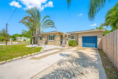 231 53rd St N, Saint Petersburg, FL 33710