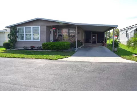 7035 Siesta St, Zephyrhills, FL 33541
