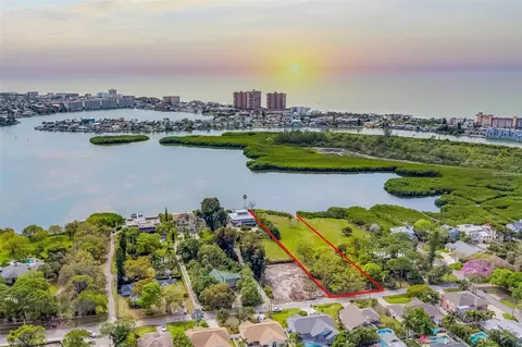74 Th Ave, Seminole, FL 33776