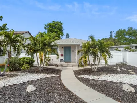 6927 Burlington Ave N, Saint Petersburg, FL 33710