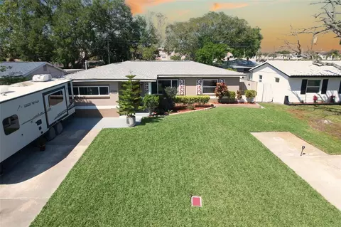 6427 43rd Ave N, Kenneth City, FL 33709