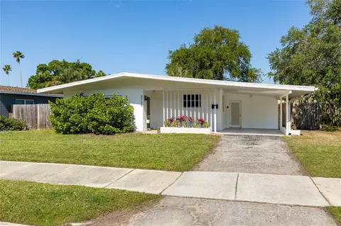 3728 Overlook Dr NE, Saint Petersburg, FL 33703