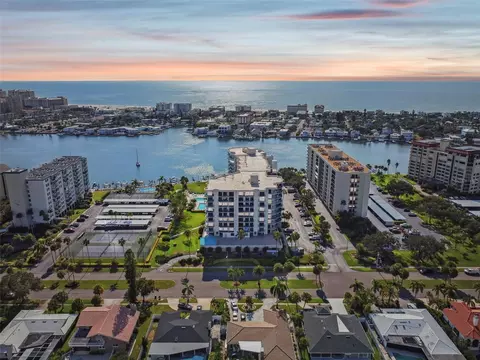 670 Island Way #906, Clearwater Beach, FL 33767