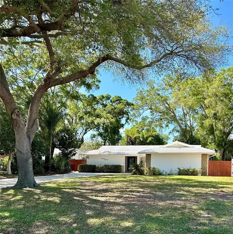 1717 Anastasia Way S, Saint Petersburg, FL 33712