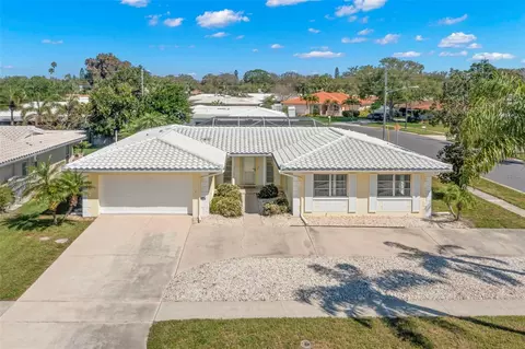 14859 Sovereign Dr, Largo, FL 33774