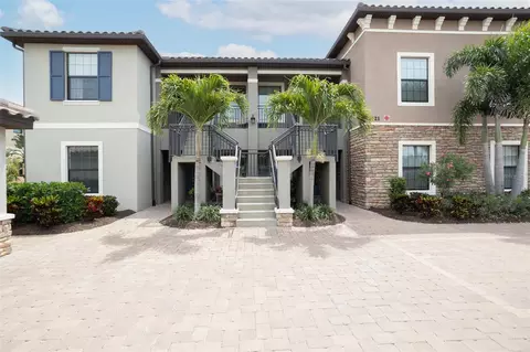 5421 Cicerone St #201, Sarasota, FL 34238