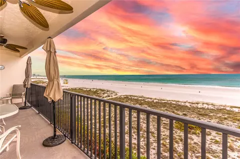11 Idlewild St #402, Clearwater Beach, FL 33767
