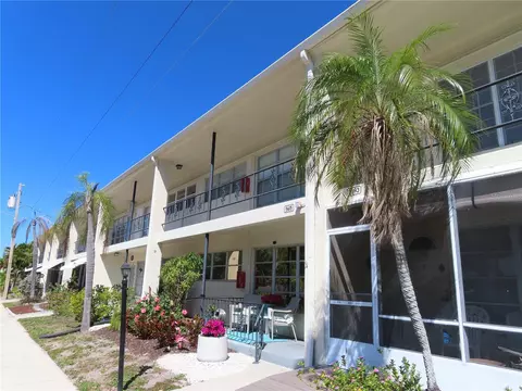 5615 40th Ave N #413, Kenneth City, FL 33709