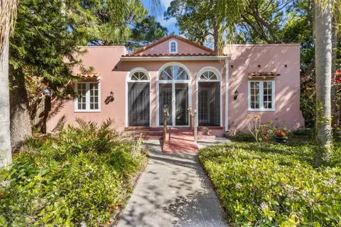 1010 Nokomis St, Clearwater, FL 33755