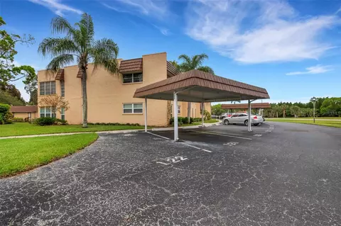 121 Aspen Cir #121, Seminole, FL 33777