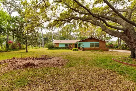 13366 108th Ave, Largo, FL 33774
