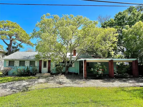 240 Shore Dr, Palm Harbor, FL 34683