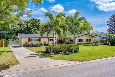 647 Forest Glen Rd, Clearwater, FL 33765