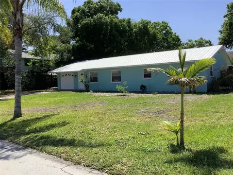 221 Ontario Ave, Crystal Beach, FL 34681