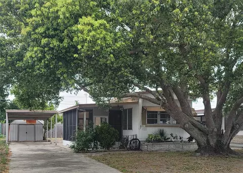 1822 Orange Dr, Holiday, FL 34691