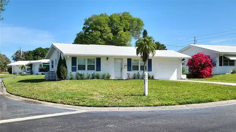 14023 94th Pl, Seminole, FL 33776