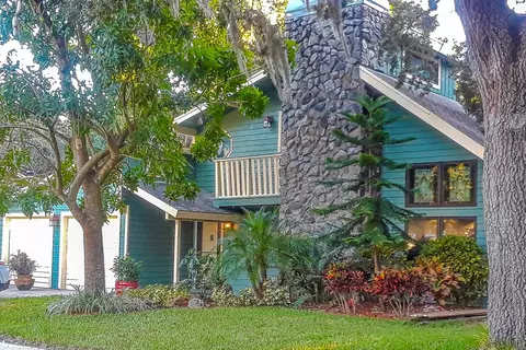 2228 Cypress Point Dr W, Clearwater, FL 33763