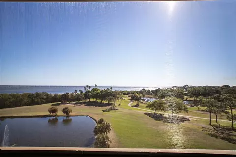 2620 Cove Cay Dr #703, Clearwater, FL 33760