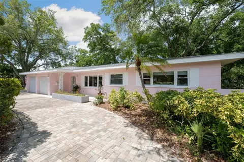 655 62nd St S, Saint Petersburg, FL 33707