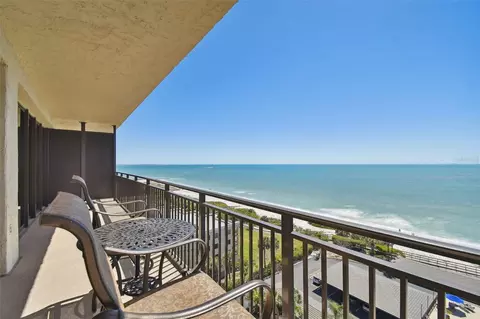 7600 Bayshore Dr #904, Treasure Island, FL 33706