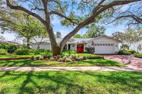 1527 Glen Hollow Ln N, Dunedin, FL 34698