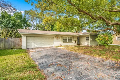 10380 Tangelo Rd, Seminole, FL 33772
