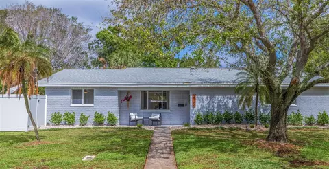 2135 Montana Ave NE, Saint Petersburg, FL 33703