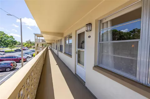 951 79th Ave N #218, Saint Petersburg, FL 33702