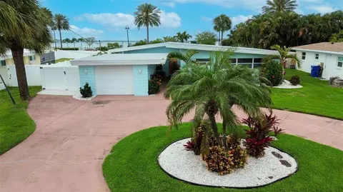 8023 Causeway Blvd S, Saint Petersburg, FL 33707