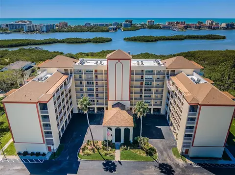 9000 Commodore Dr #707, Seminole, FL 33776