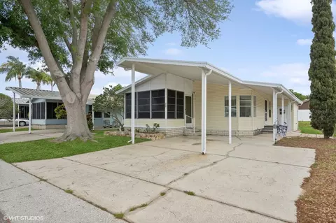 490 Trout Ln, Oldsmar, FL 34677