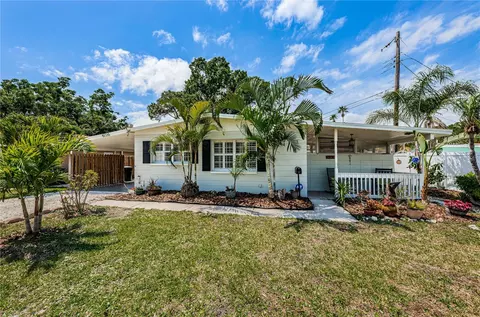 4226 Carson St NE, Saint Petersburg, FL 33703