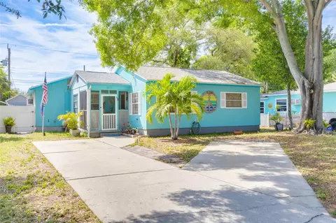 1213 59th St S, Gulfport, FL 33707