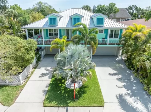2802 Dupont St S, Gulfport, FL 33707