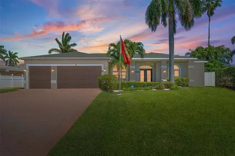 373 4th Ave N, Tierra Verde, FL 33715