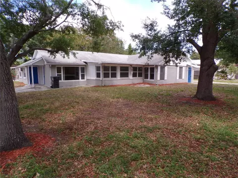 6401 31st St N, Saint Petersburg, FL 33702