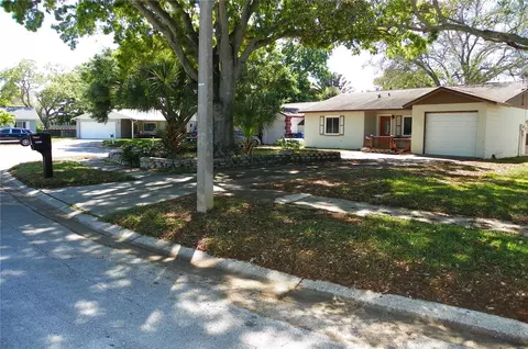 12090 Malvern Ct, Largo, FL 33774
