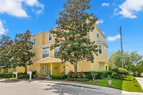 402 Bayou Village Dr, Tarpon Springs, FL 34689