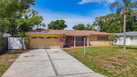 3644 60th St N, Saint Petersburg, FL 33710