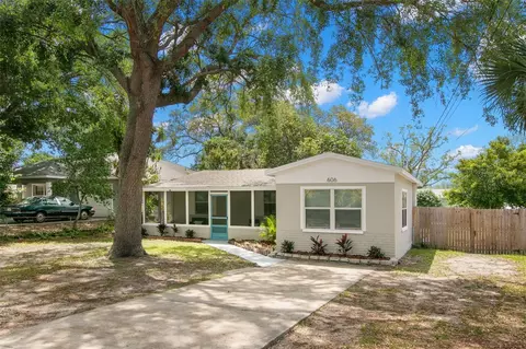 606 E Center St, Tarpon Springs, FL 34689