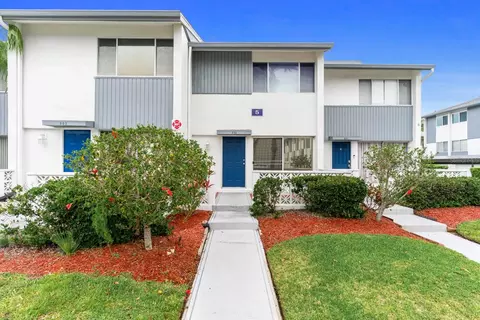 14800 Walsingham Rd #502, Largo, FL 33774