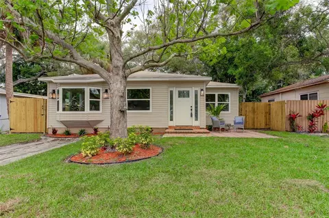 8051 30th Ave N, Saint Petersburg, FL 33710