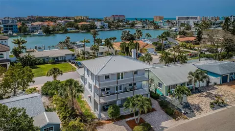 233 174th Ave E, Redington Shores, FL 33708