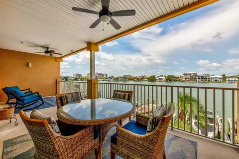 692 Bayway Blvd #303, Clearwater Beach, FL 33767