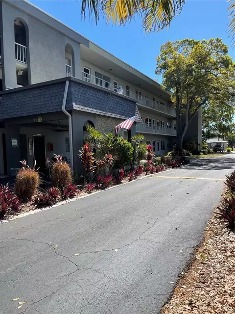 5890 38th Ave N #209, Saint Petersburg, FL 33710