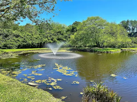 11511 113th St #25D, Largo, FL 33778
