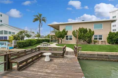 283 104th Ave #102, Treasure Island, FL 33706