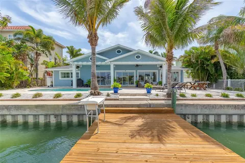 10 Winston Dr, Belleair, FL 33756