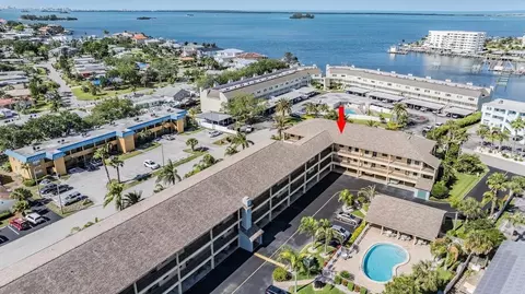 460 S Paula Dr #102, Dunedin, FL 34698
